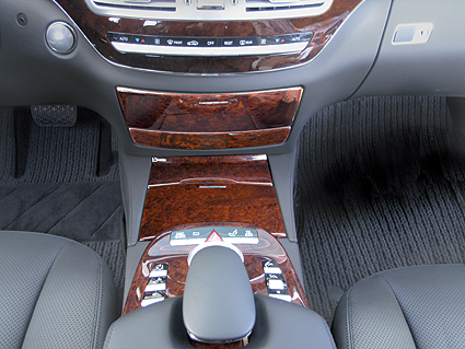 Precious wood supplementary set for centre console